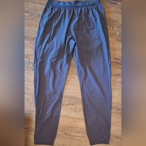 Gymshark Womens Dark Gray Joggers ☆Size LARGE☆ INSEAM 28